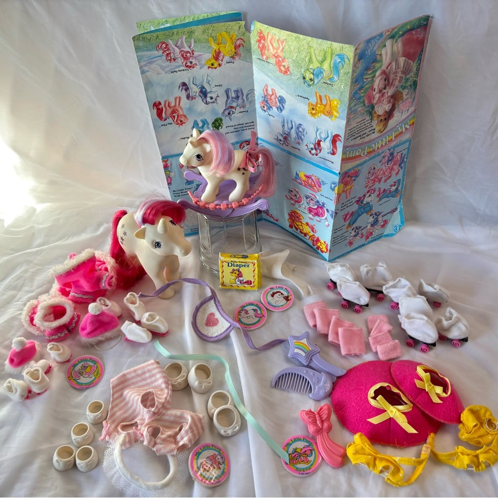 Vintage G1 My Little Pony Moondance Mom and Baby with pony wear and accessories